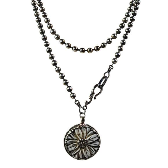 Artisan Created 3-in-1 Silver VTG Ball Chain Necklace with a Bone Floral Pendant - Picture 4 of 7